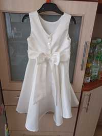 Biała śliczna sukienka 3-4 lata