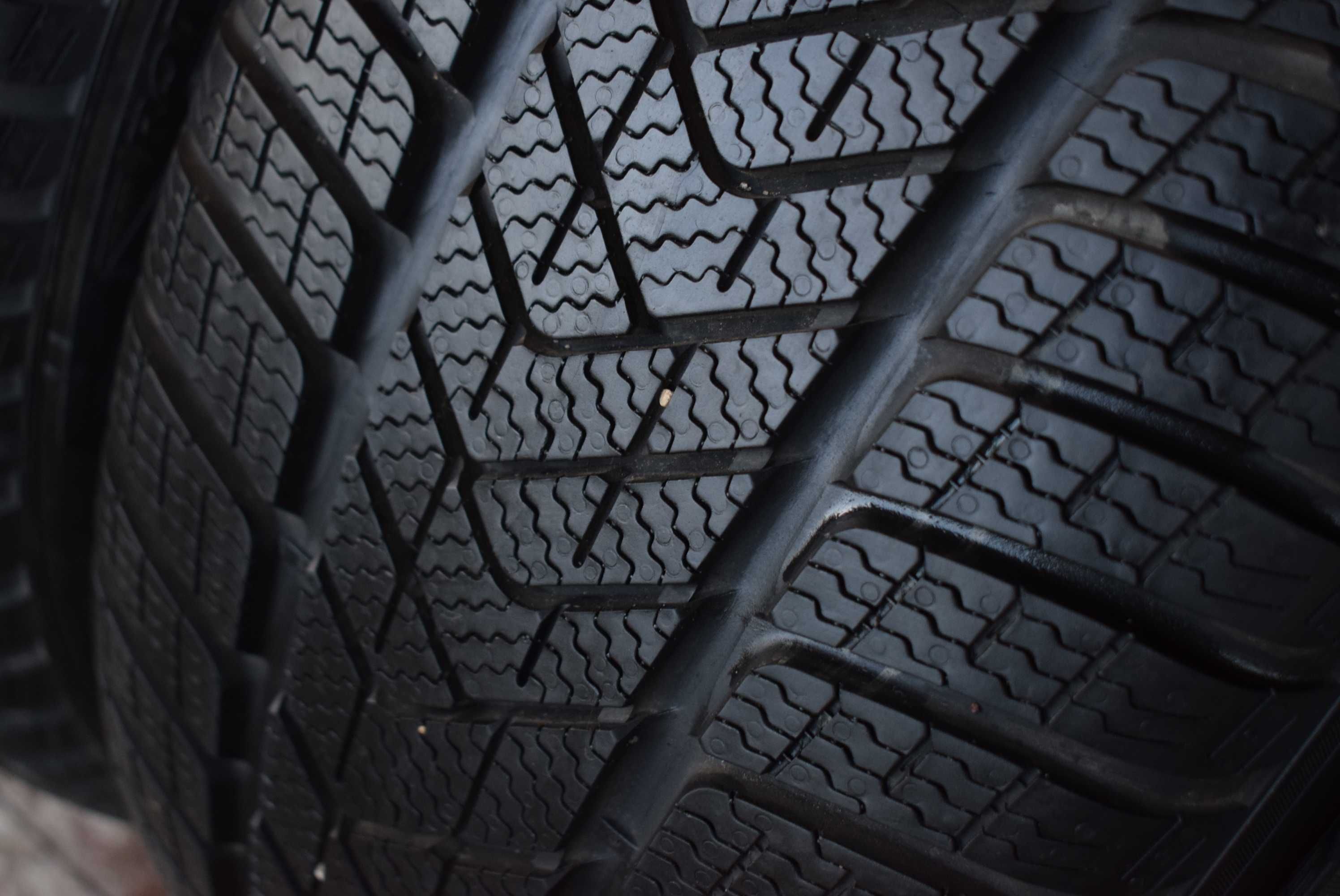 245/45R19 102V pirelli J.NOWE MOE runflat komplet