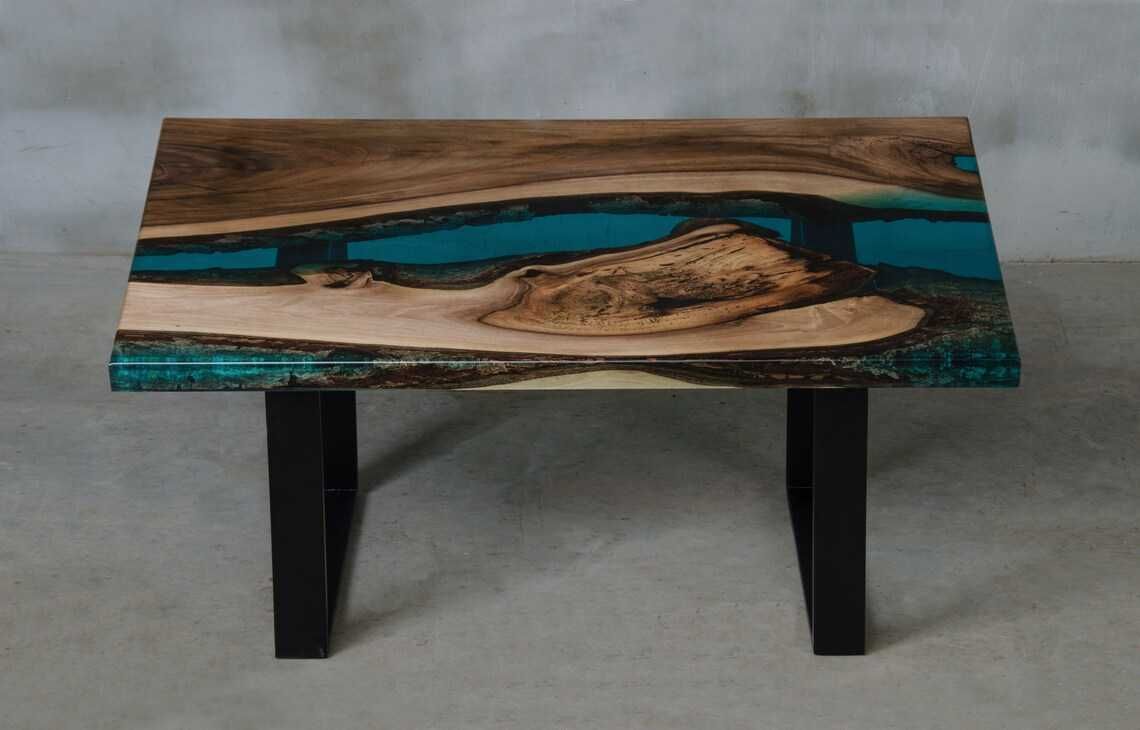 Stołik kawowy ława z orzecha i żywicy 80/50 cm