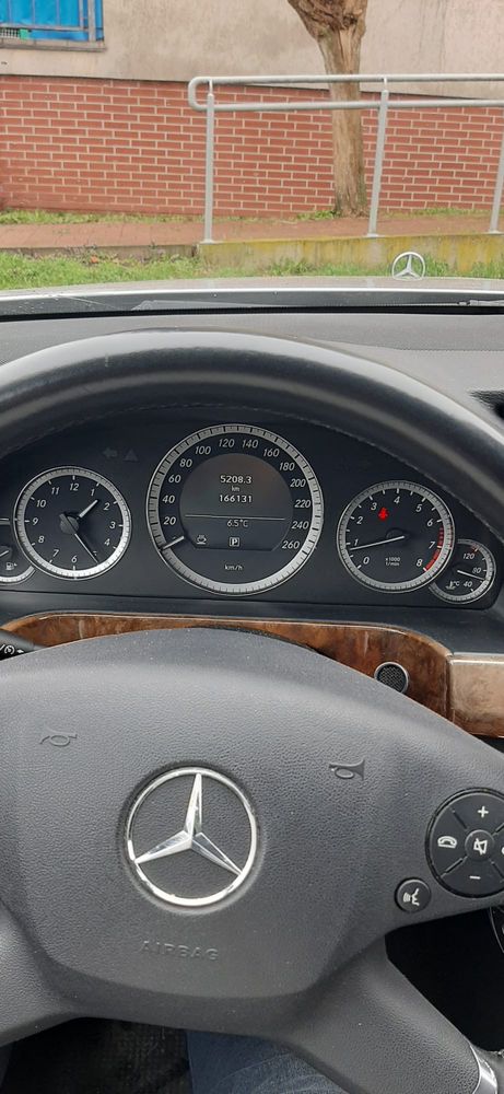 Mercedes Benz E200 1.8 benzyna W 212