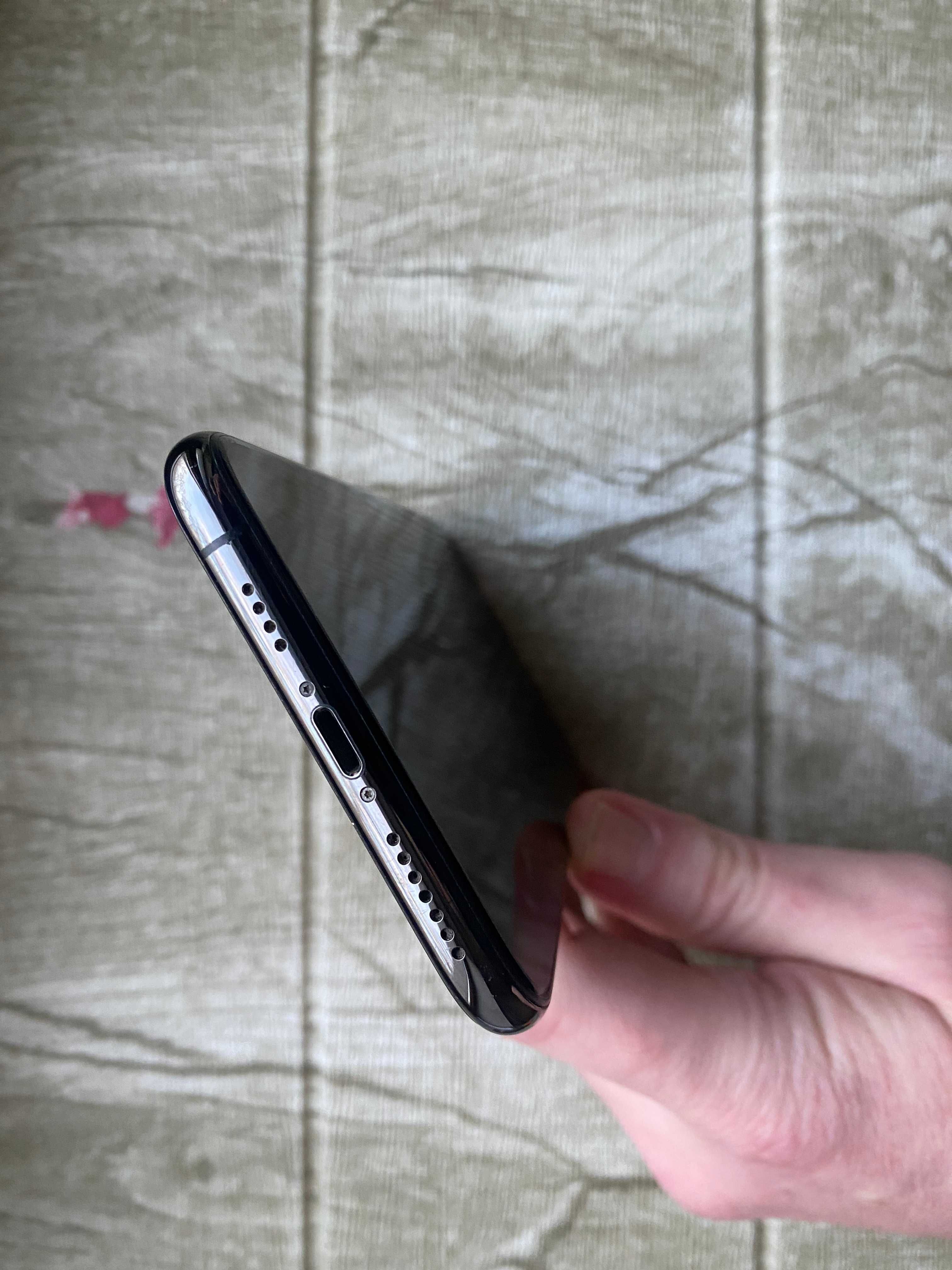 iPhone 11 Pro Max 64 neverlock отличное состояние