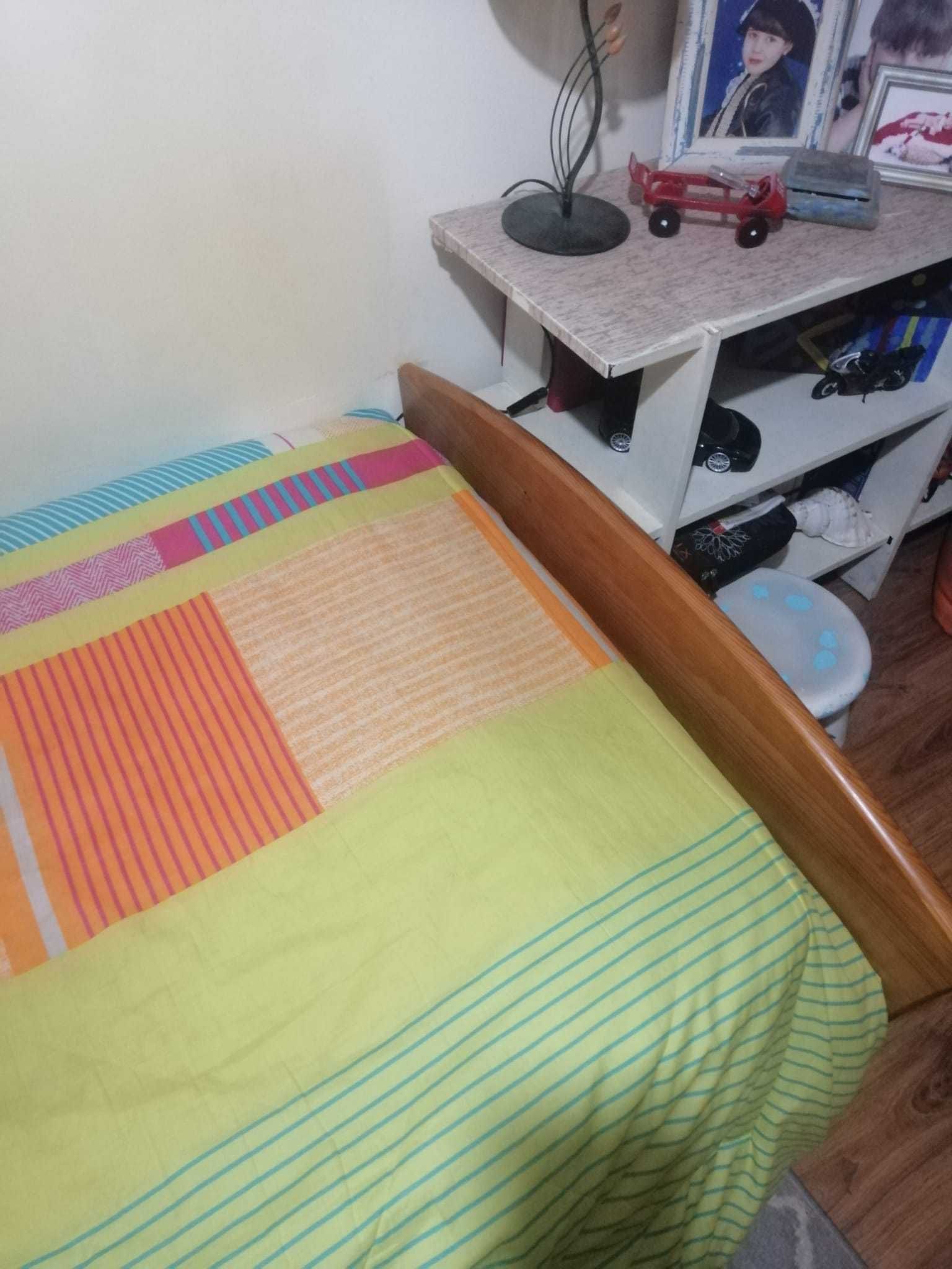 Cama com Gavetão em Cerejeira + Colchão — VENDA URGENTE