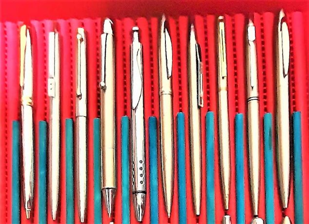 20 canetas esferográficas e roller ball cromadas e inox todas €20,00