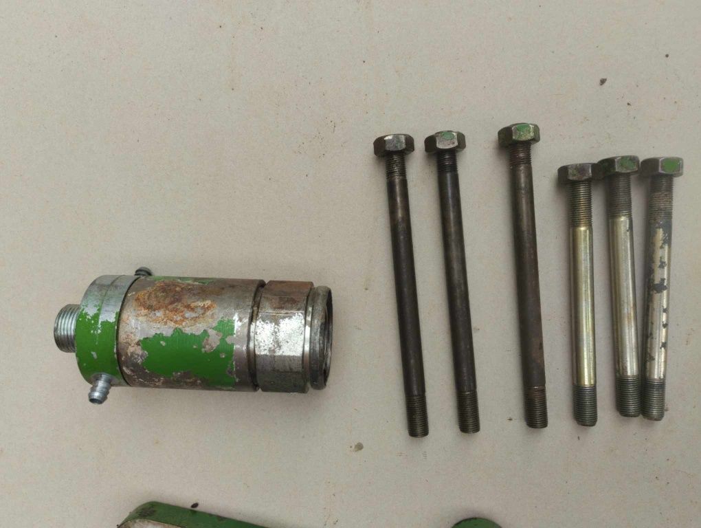 Sekcja hydrauliki ,zawór priorytetowy/rozdzielacz john deere
