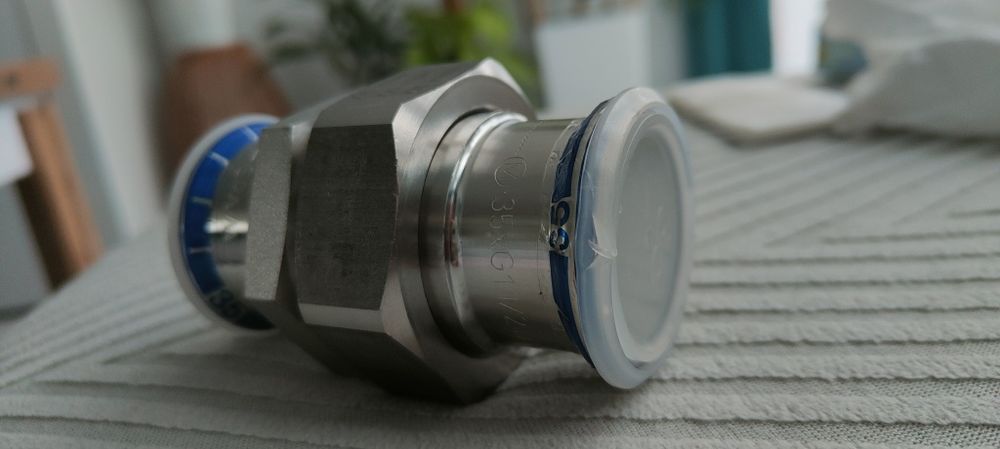 GEBERIT śrubunek D35 mapress  EDELSTAHL 35394 nowy