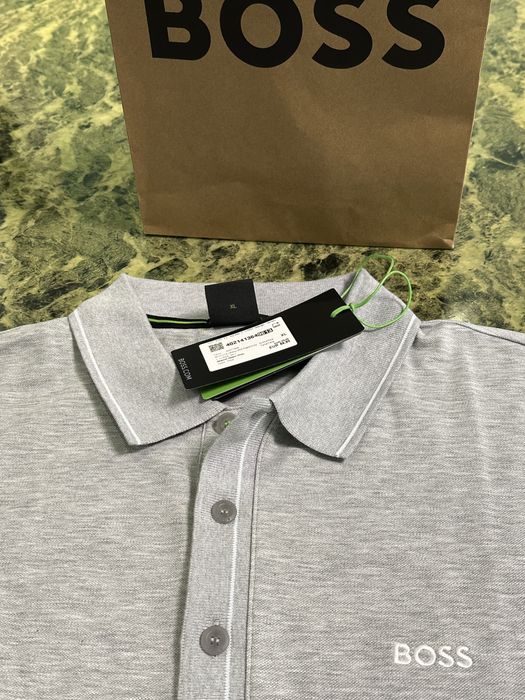 Hugo Boss тенниска XL