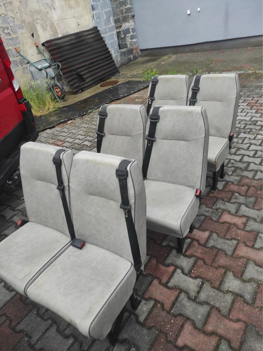 Fotele do busa z pasami