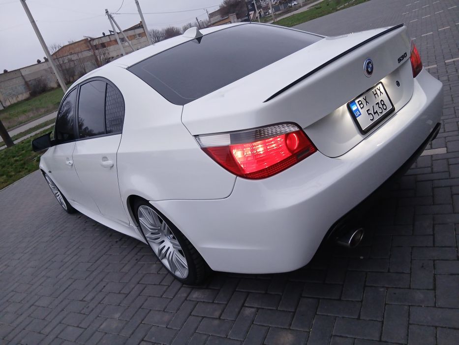 Продам бмв е60 м54б30