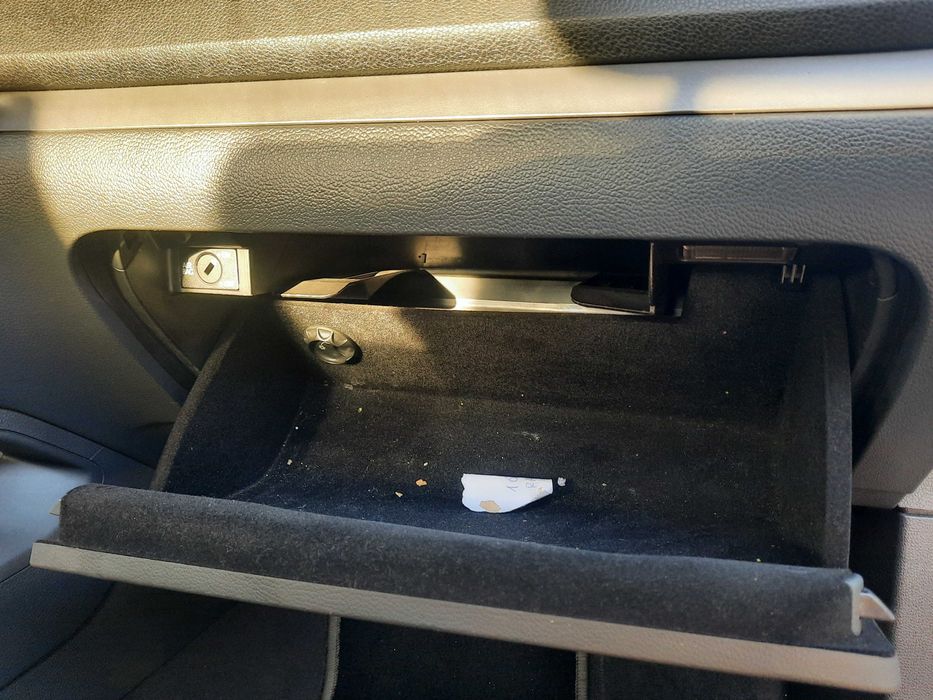 panel klimatyzacji schowek VW Jetta V