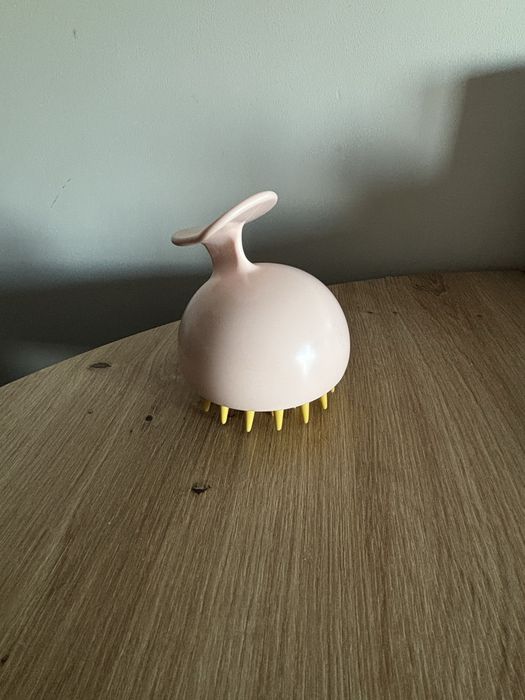 Szczotka masażer do skóry głowy