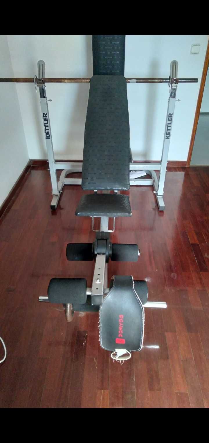 Vendo pesos e máquina musculação  a 1,50