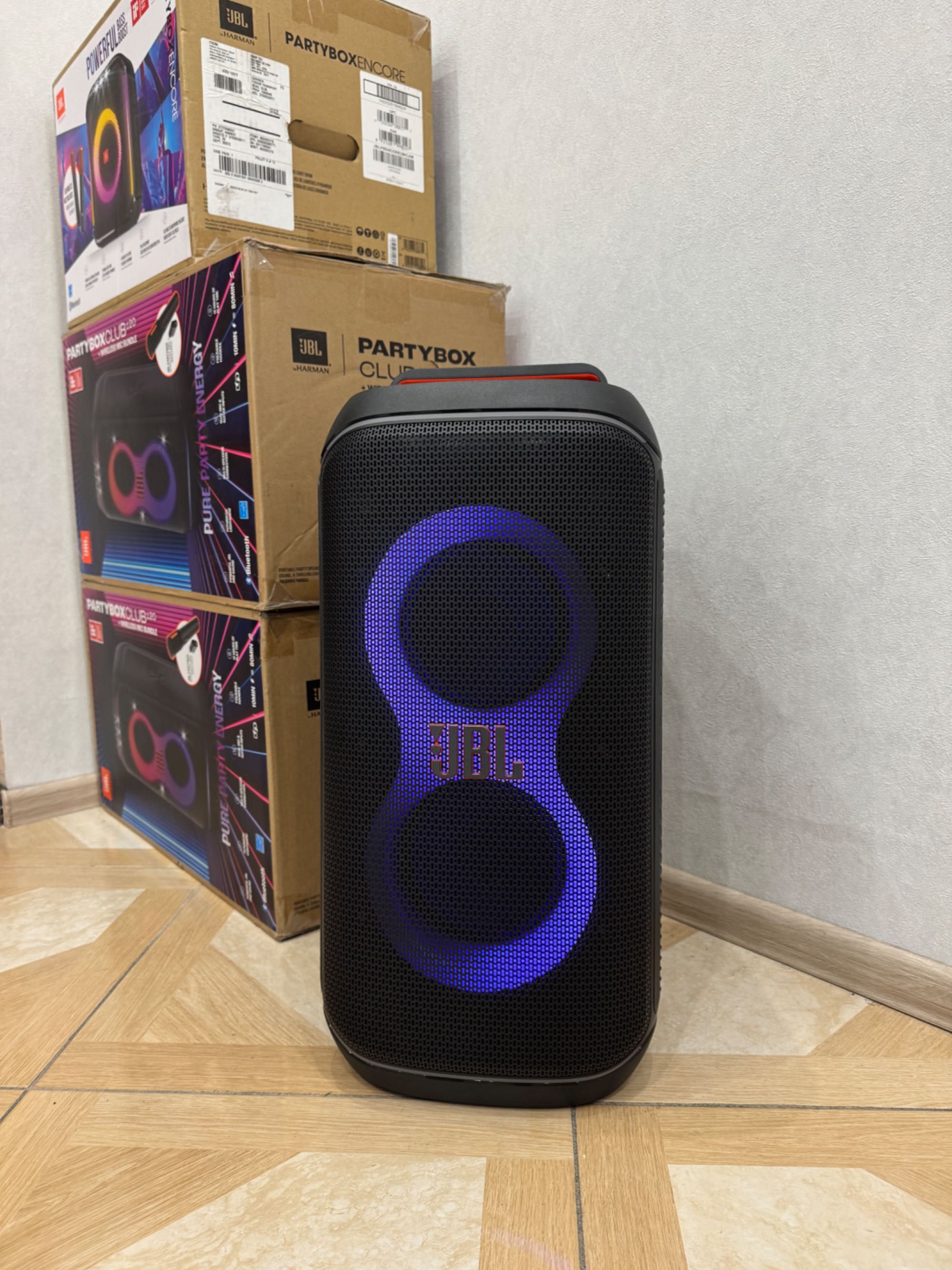 Колонка JBL PARTYBOX CLUB 120 з Мікрофоном 12 годин 160Вт