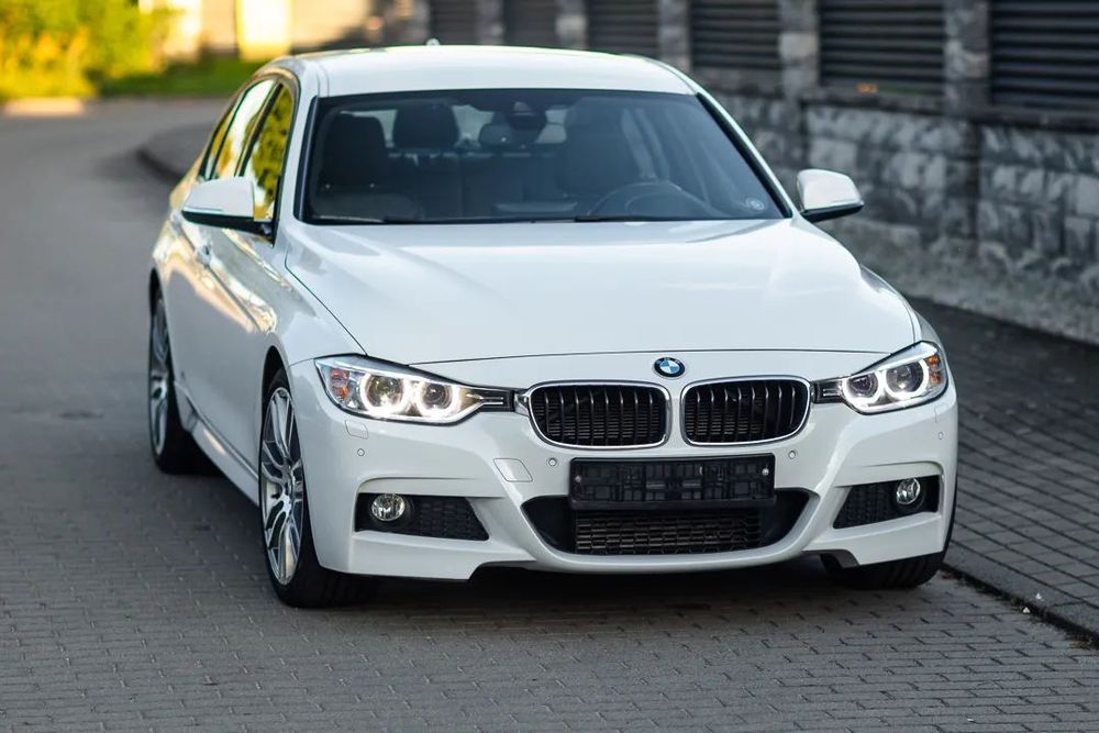 BMW Seria 3 M PAKIET Alu18 330Xdrive head up Full
