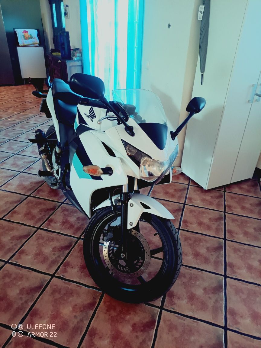 CBR125R ano 2014