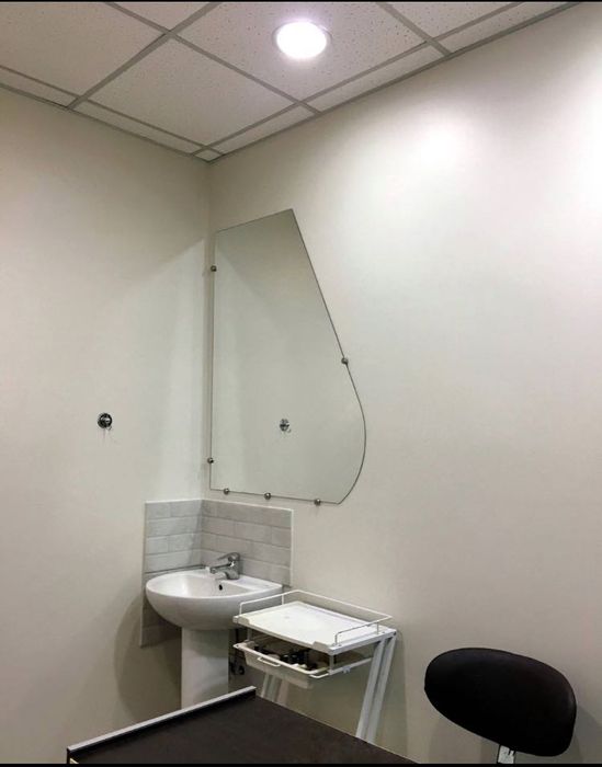 Оренда робочого місця в салоні