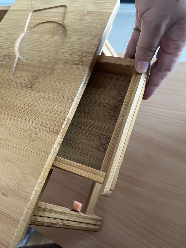 Stolik pod laptopa do łozka regulowany drewniany