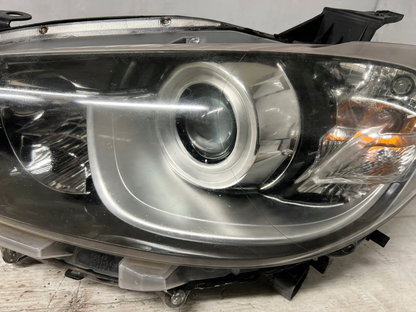 MAZDA CX-5 1 I PRZED LIFT 12-14 KD7751040D LAMPA LEWA PRZEDNIA H11 RHD UK