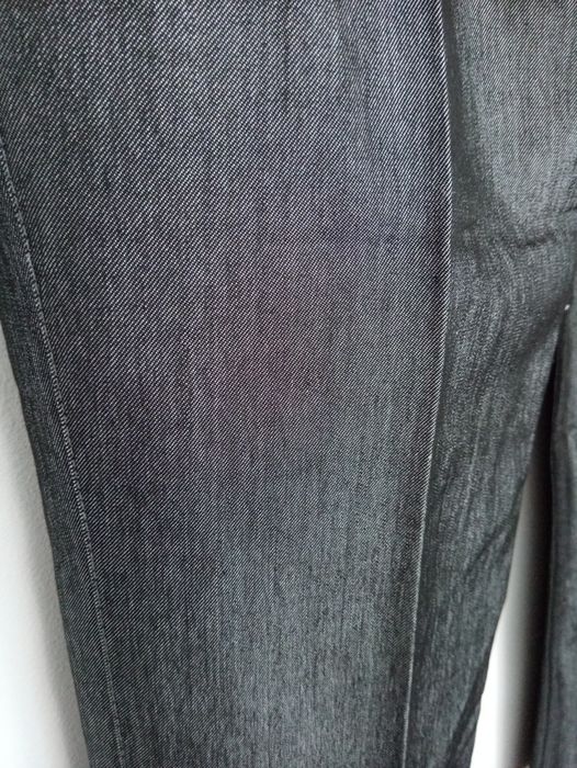 Szare spodnie w kant rozmiar 36