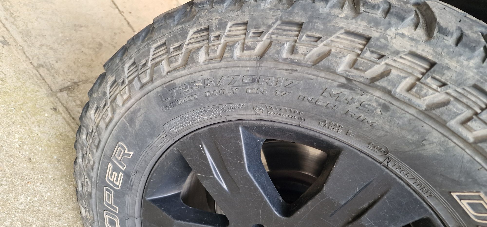 Pneus cooper Discoverer S/T