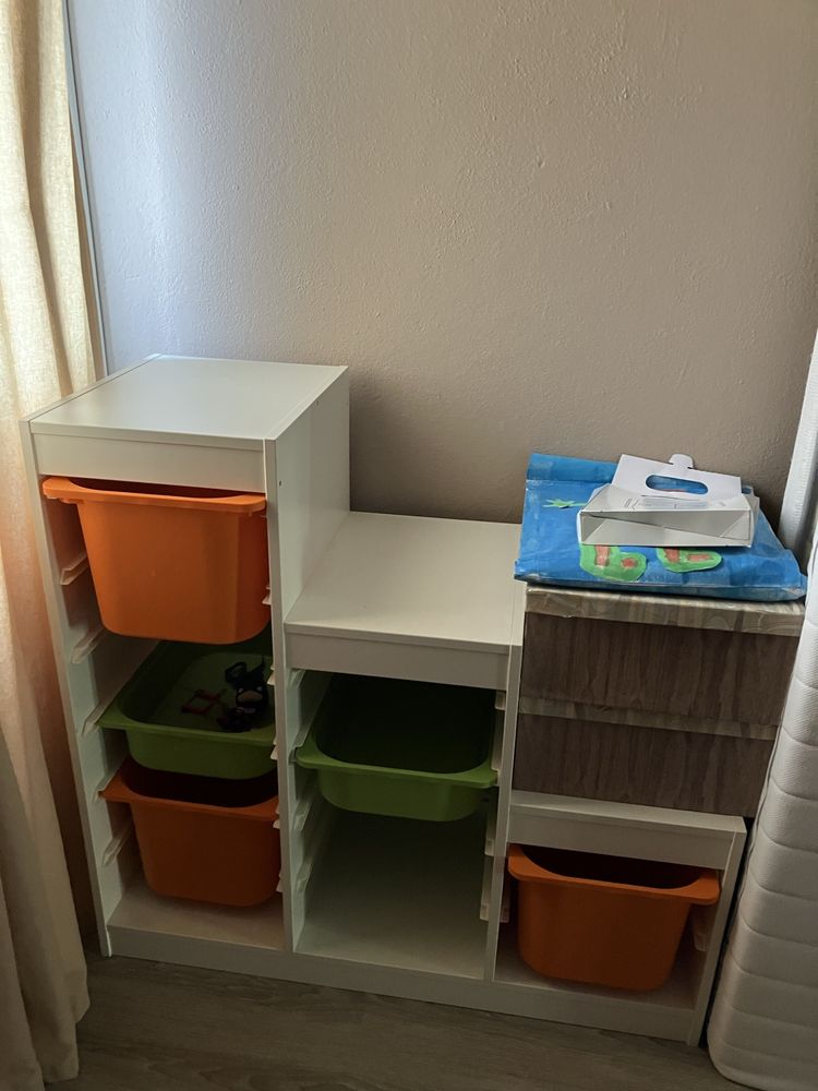 Sofa | Mesa | Armario | Cabide