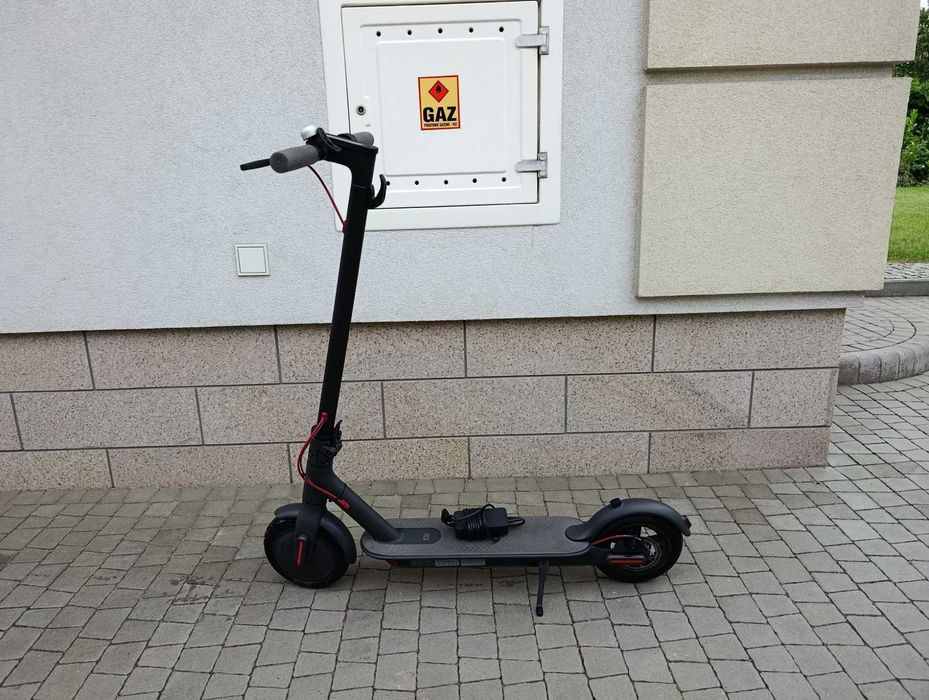 Hulajnoga Xiaomi M365 stan bardzo dobry