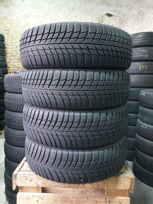 Зимові шини BRIDGESTONE 215/65 R17 резина Р17