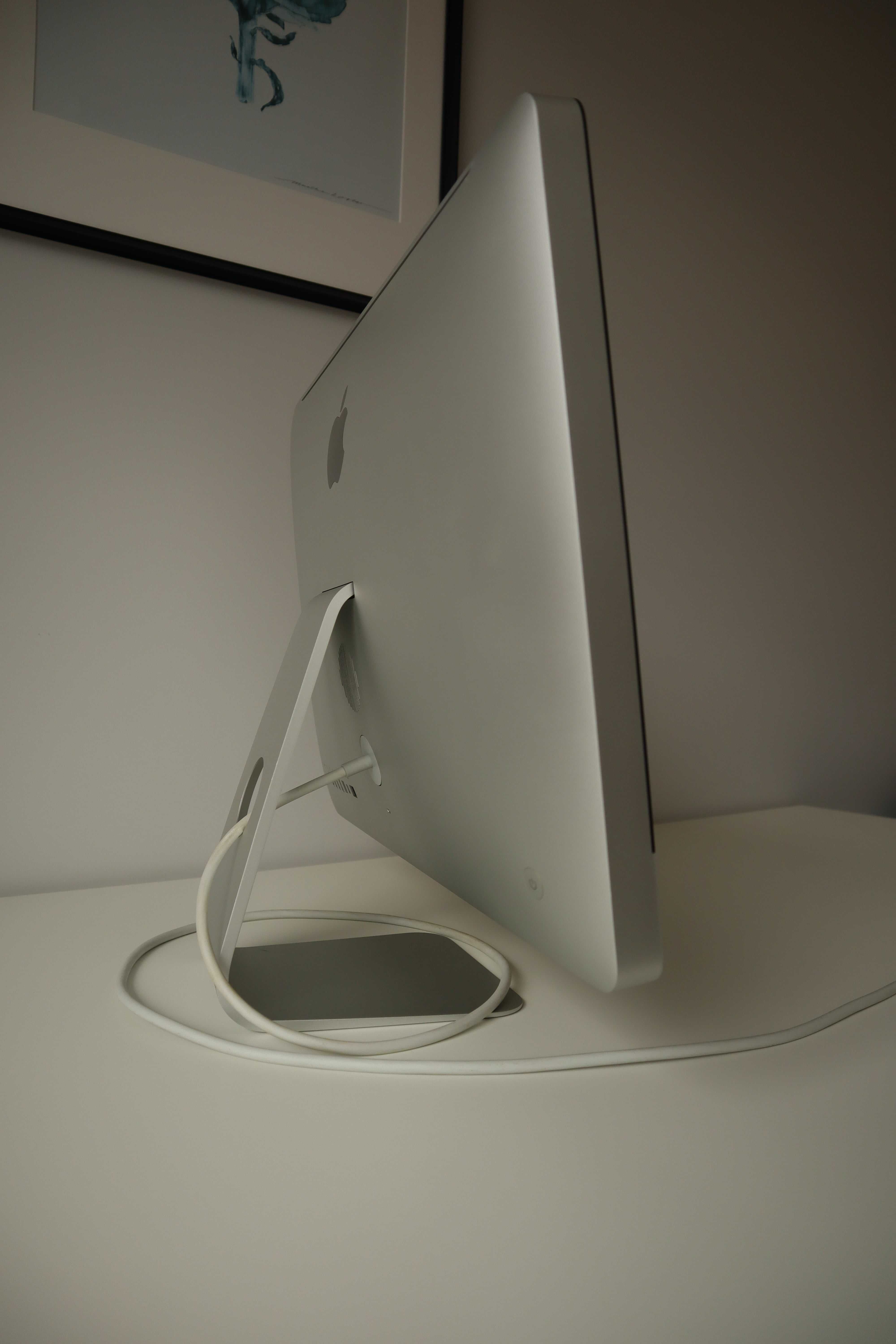 Apple iMac 21.5 cala, Intel Core i7, 16GB RAM, SSD, GPU z API Metal