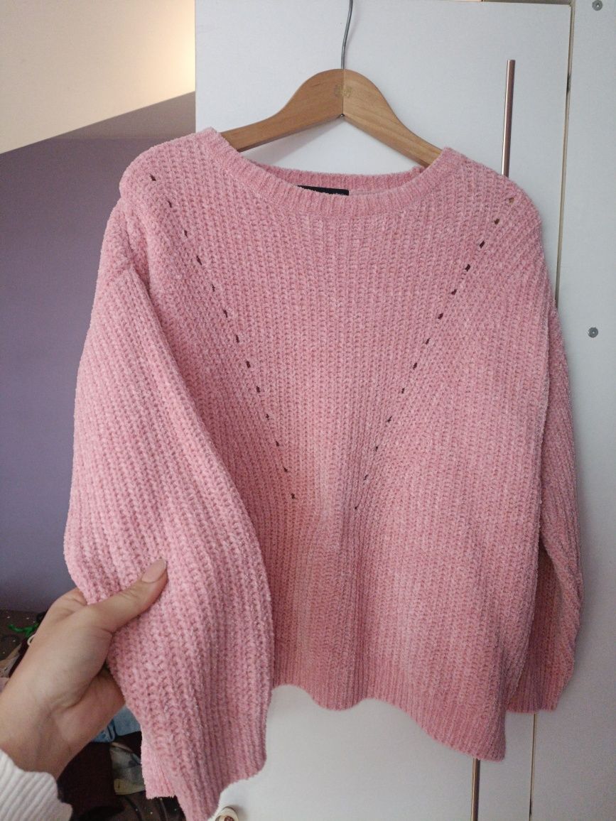 Ciepły różowy sweter