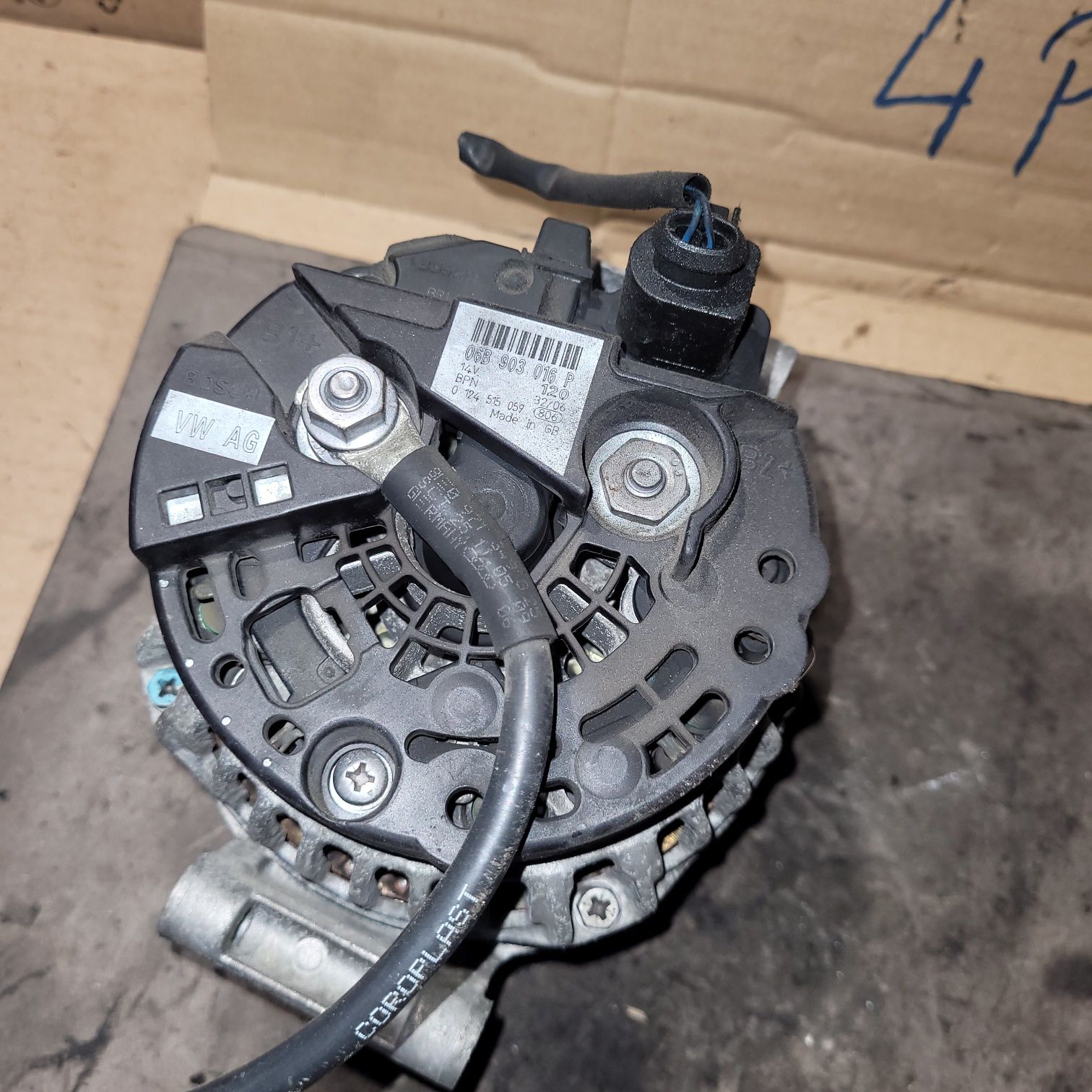 Alternator Bosch 120A audi a4 b6 b7 2.0FSI benzyna