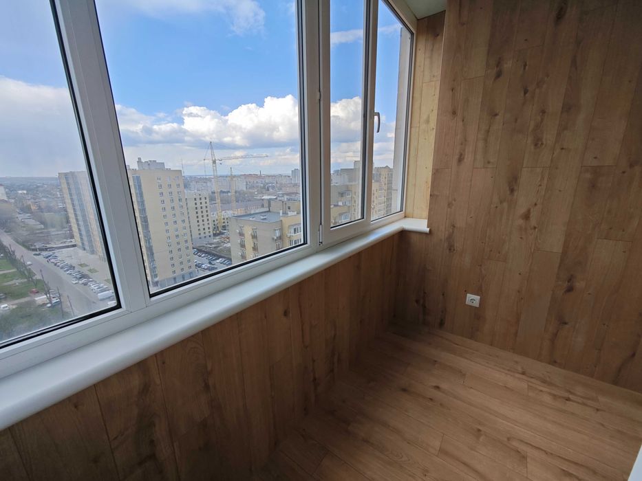 Простора квартира в центрі з панорамним видом на місто!