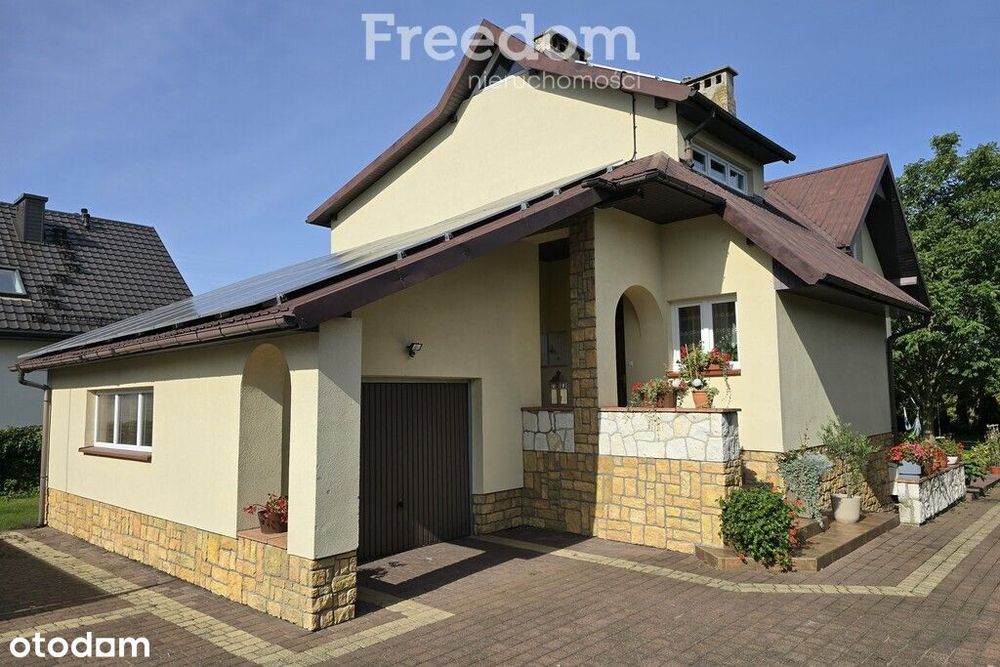 Dom w Czosnówce w spokojnej okolicy