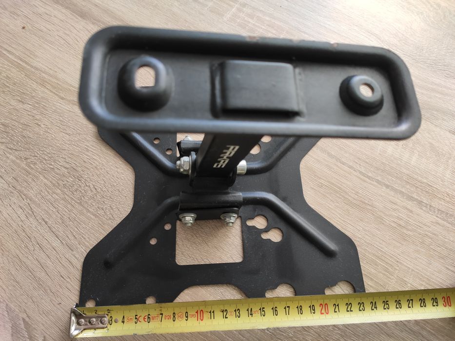 Uchwyt TV. Na ścianę.