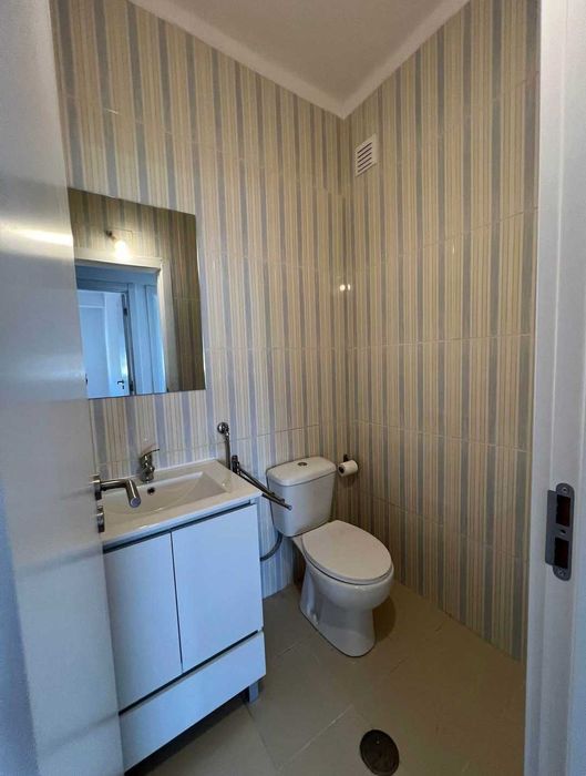 Alugo quarto - Vale da Amoreira