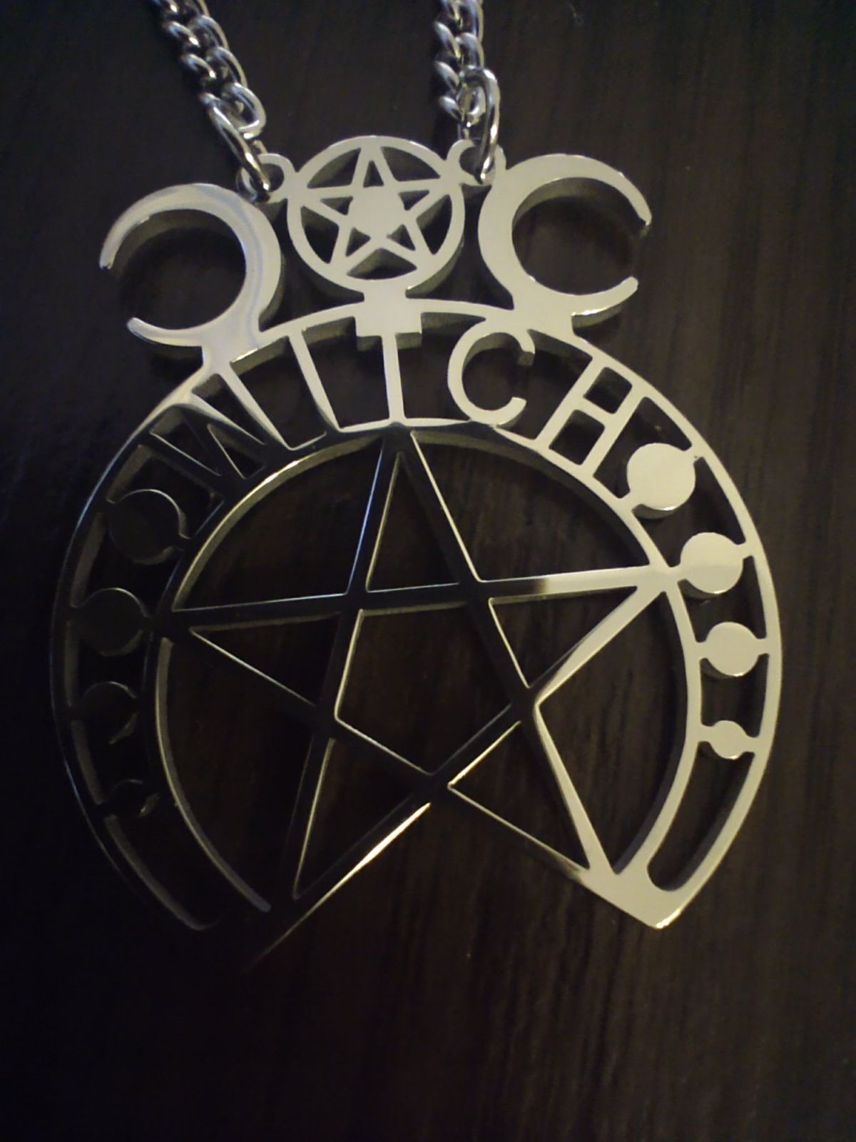 naszyjnik witch pentagram