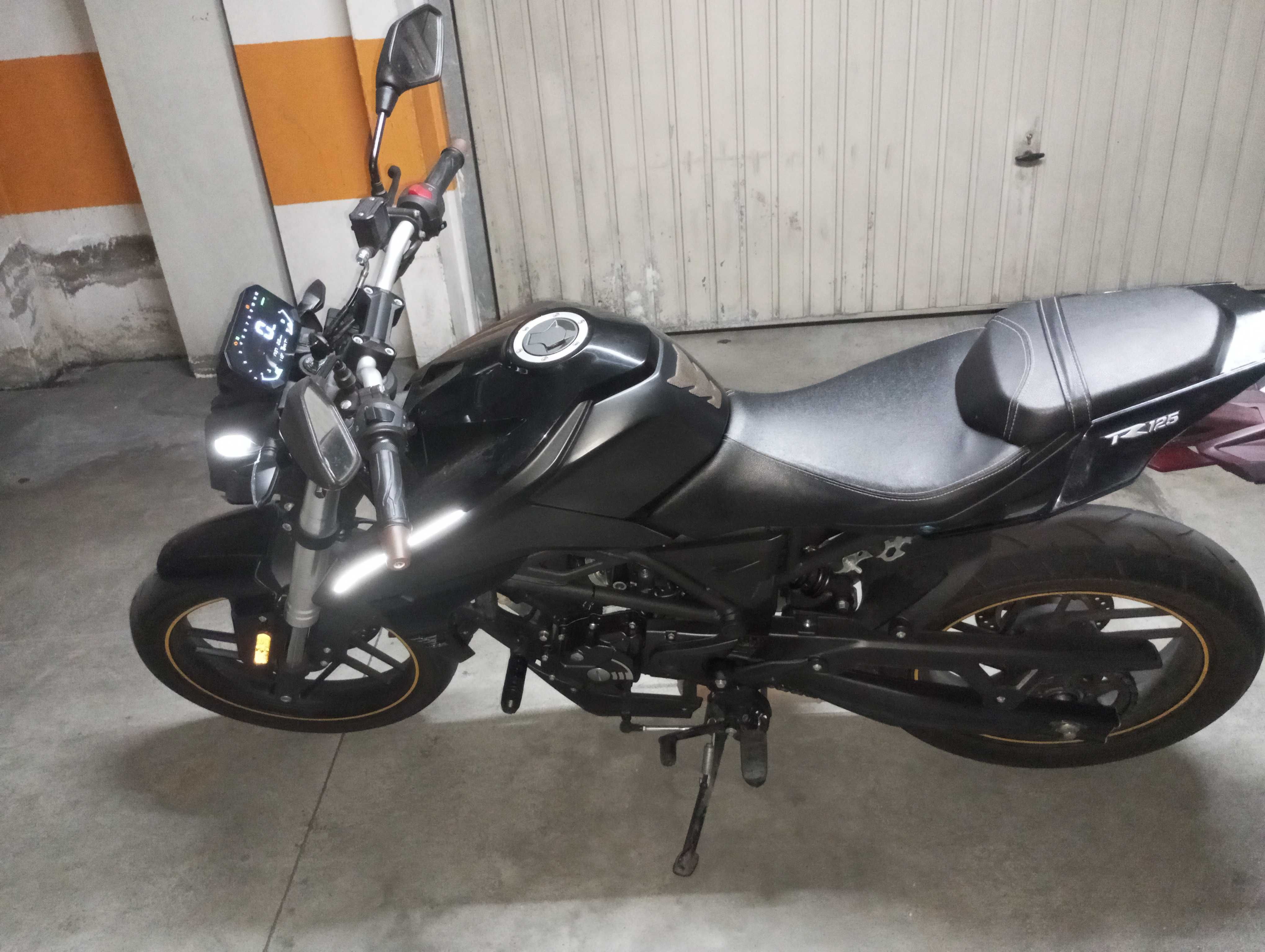 Mota Voge R125 black