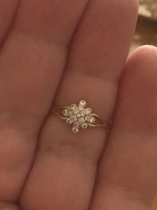 Zloty pierscionek 375