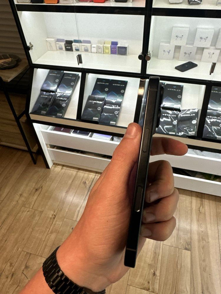 iPhone 16 Pro 128Gb Black Titanium