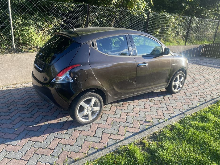 Lancia Ypsilon fabryczny LPG