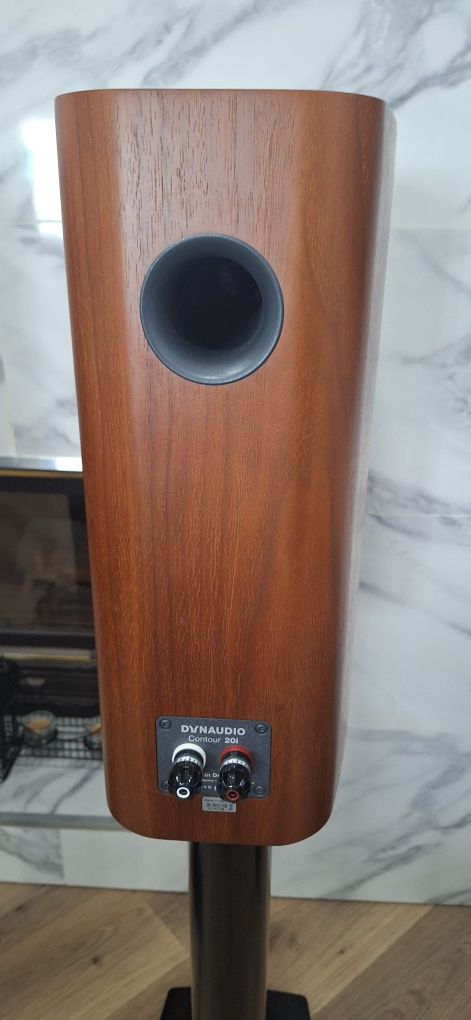 Colunas dynaudio contour 20i em excelente estado