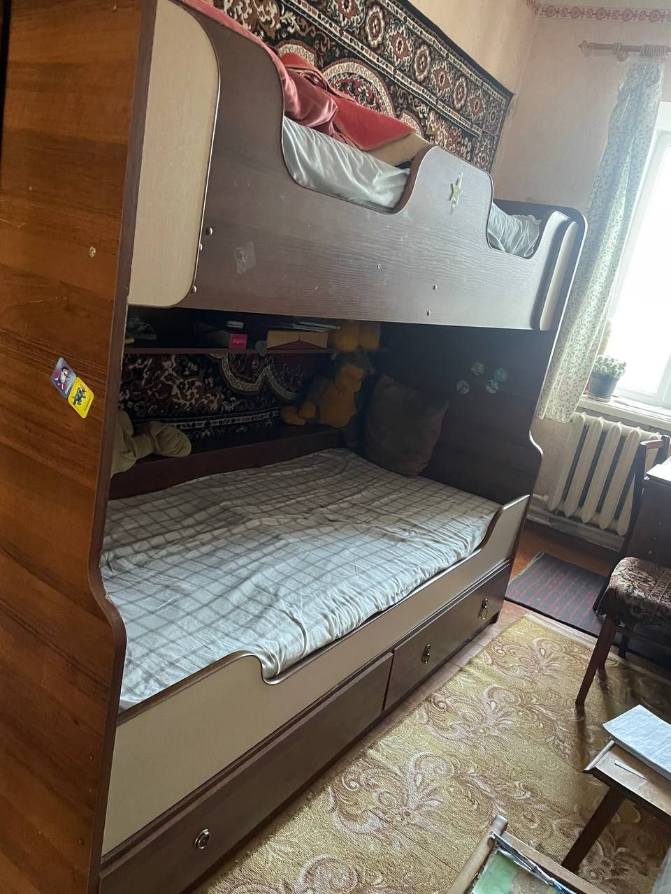 Продаю детскую двухярусную кровать