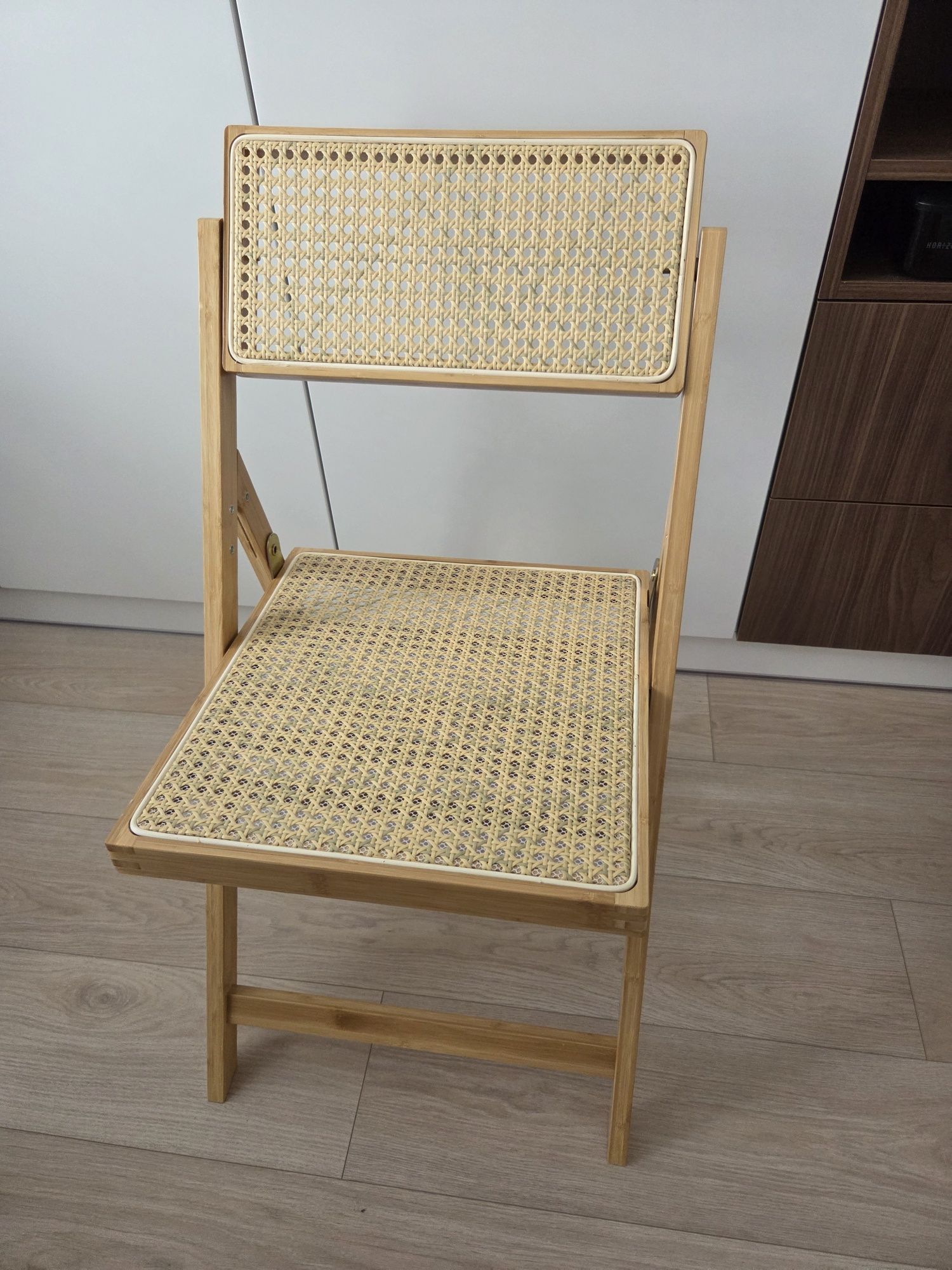 Krzesła rattan składane drewniane