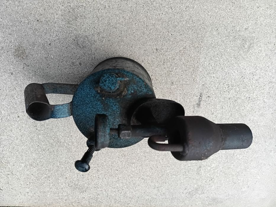 Лампа паяльная бензиновая .