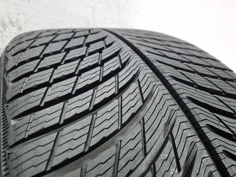 285/45/20 112V Michelin Alpin 5 SUV NEO