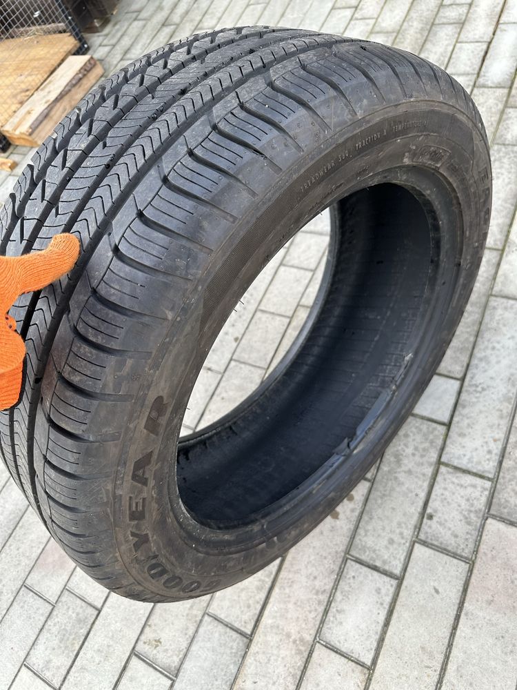 Шини Goodyear Eagle sport All-season розміром 285/45/R20 Run flat