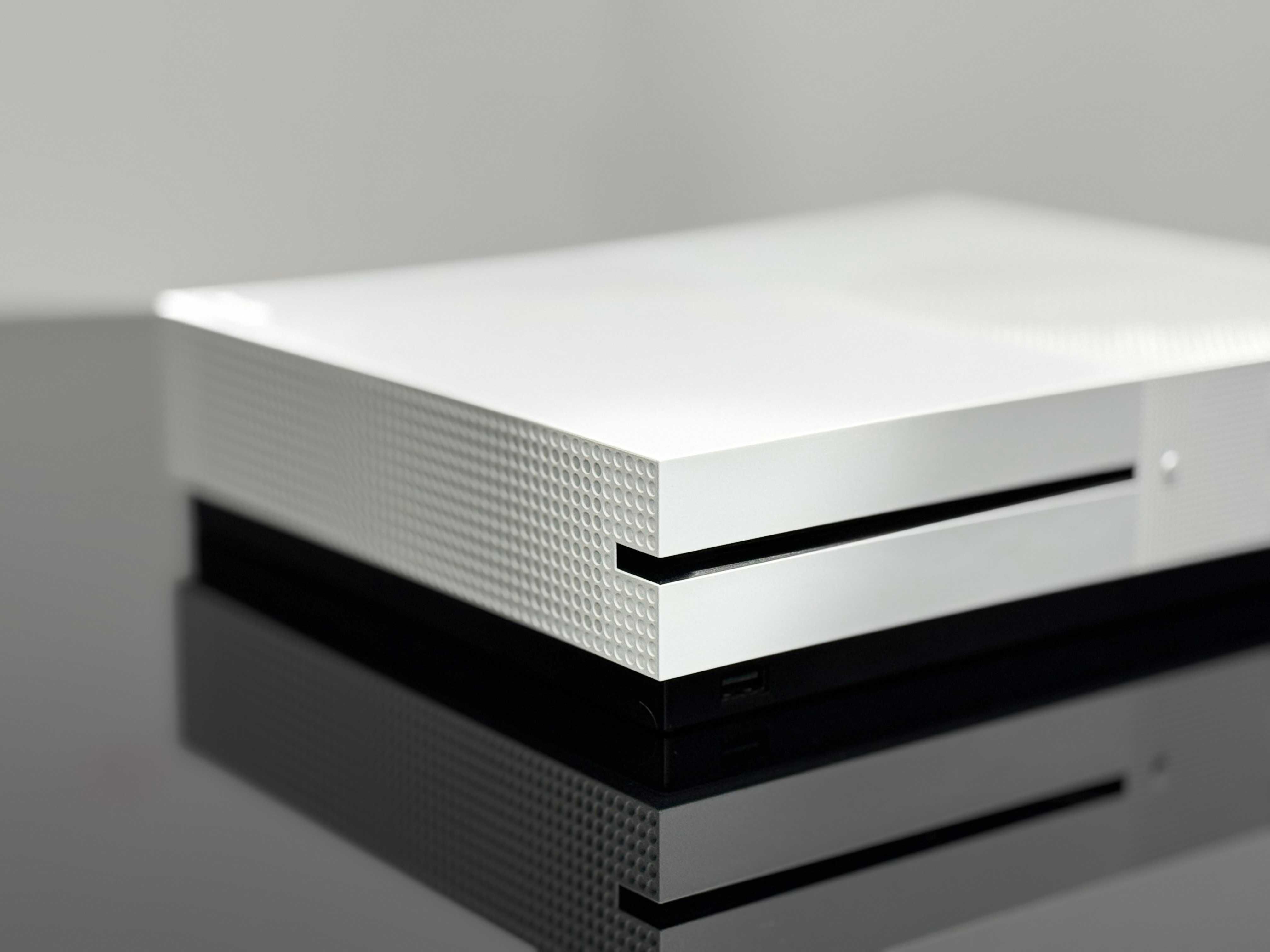 Konsola Xbox One S 500gb, pad, komplet, bdb stan, GWARANCJA