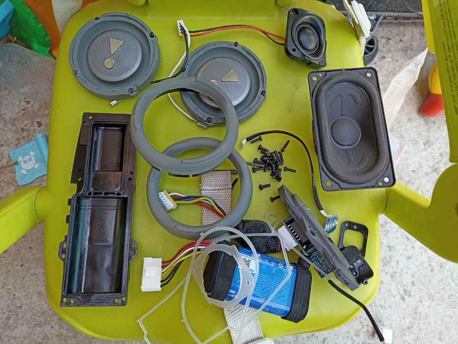 Колонка Jbl Charge 5 оригінал,розборка:задня плата батарея,динаміки..