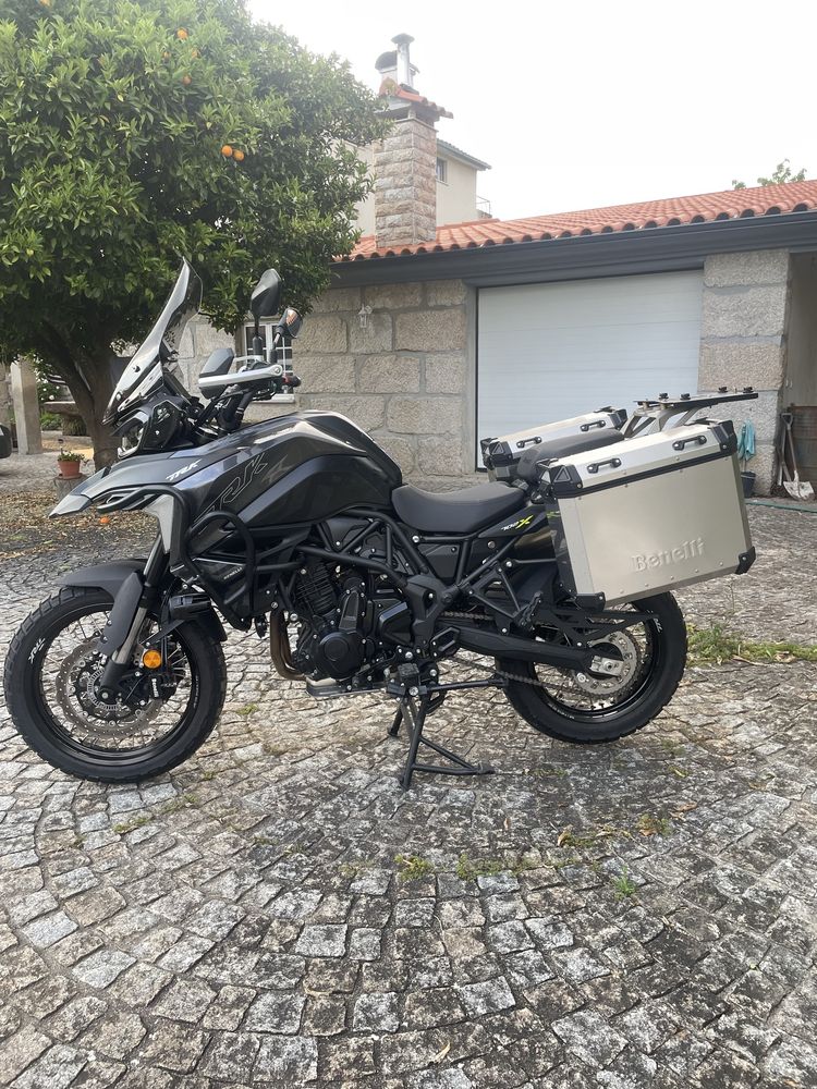 Moto Benelli trk702x