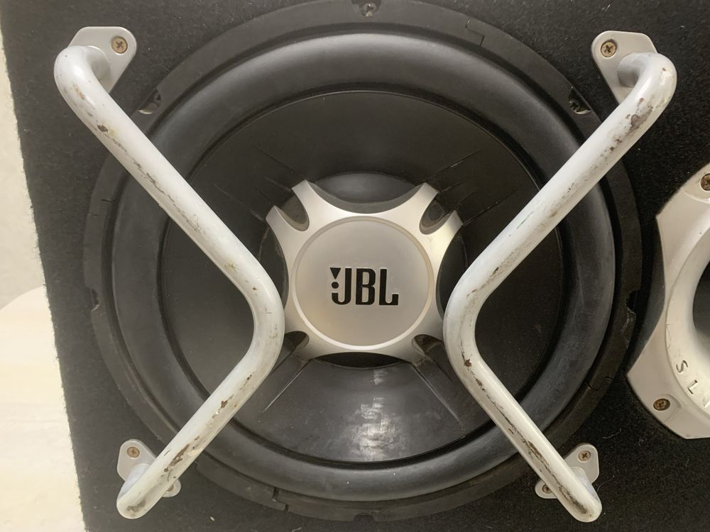 Сабвуфер JBL GT5-1204BR