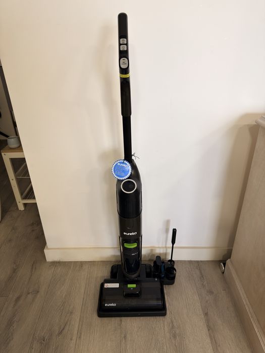 Aspirador vassoura/esfregona sem fio EUREKA