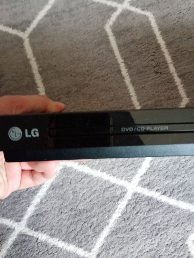 Odtwarzacz dvd LG stan bdb wszystko działa